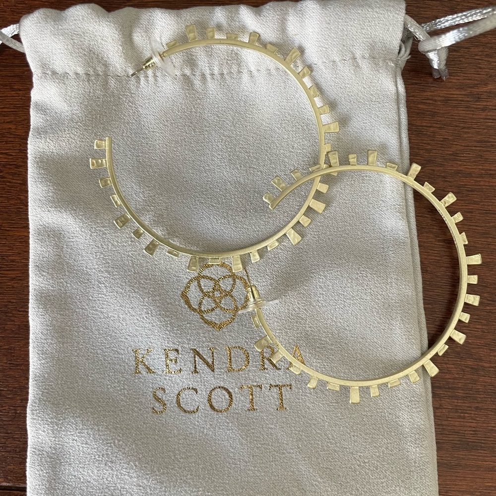 Kendra Scott hoop earrings